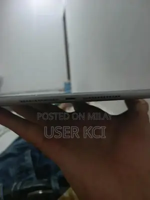 iPhone 11 Smartphone with iOS 17 and Gaming Performance