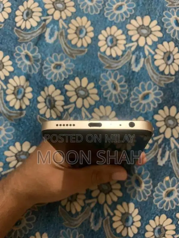 Infinix Smart 8 Smartphone - Excellent Condition