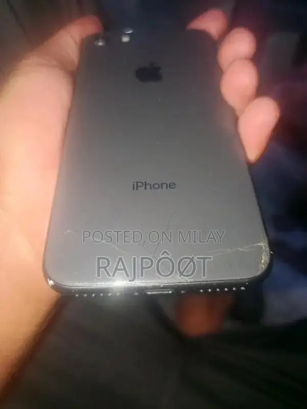 iPhone 8 64GB Smartphone Excellent Condition