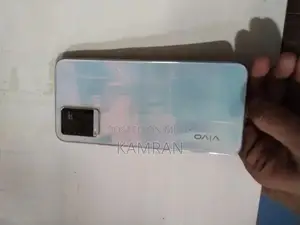 Ultra-Compact Smartphone with Advanced Storage Options