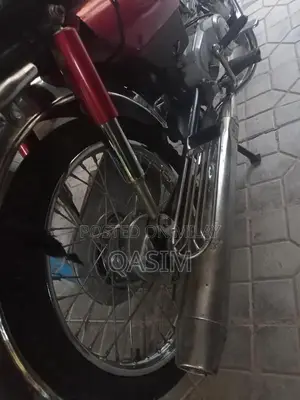 Honda CD 70 Motorcycle - Classic Commuter Bike