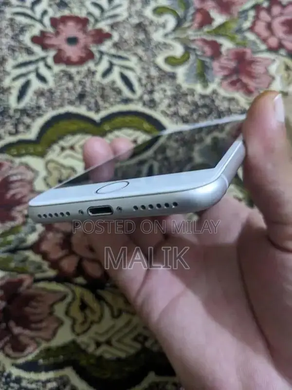 Apple iPhone 8 Smartphone Mobile Device