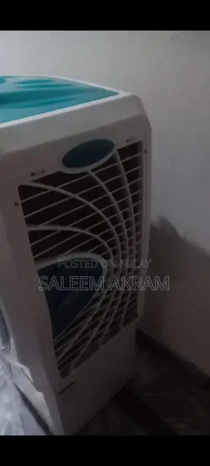 Air Humidifier with Aroma Diffuser and LED Lights