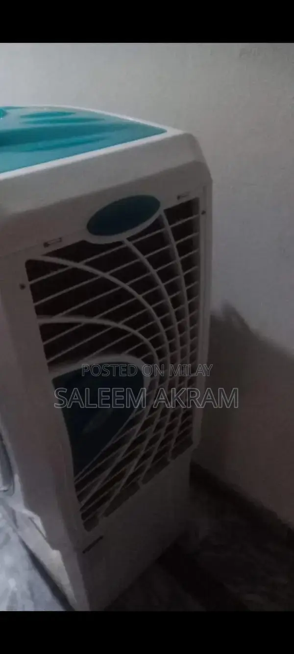 Air Humidifier with Aroma Diffuser and LED Lights