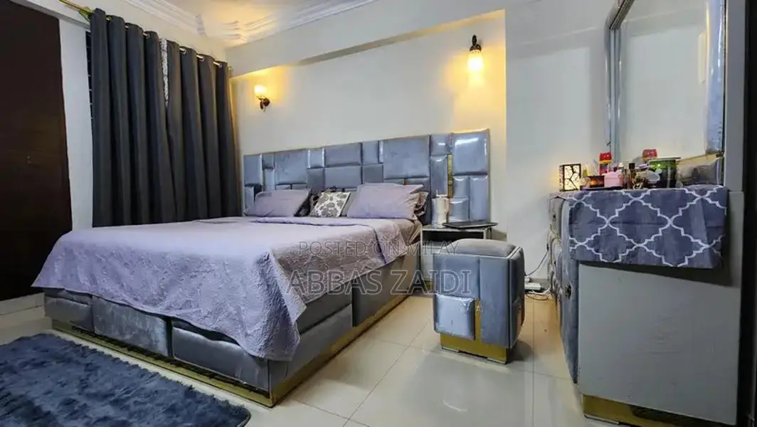 Complete Bedroom Set with 8-inch Mattress and Dressing Table