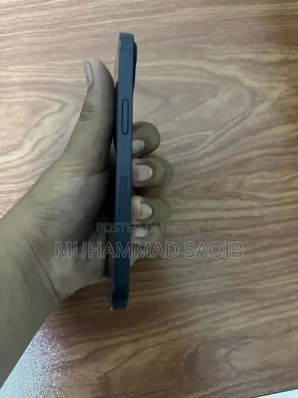 Apple iPhone 13 128GB Smartphone - Pristine Condition