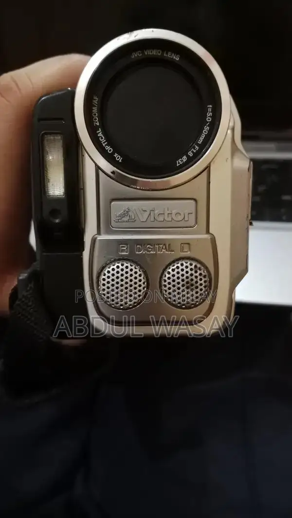 Victor Digital Camcorder with JVC Lens - 10x Optical Zoom