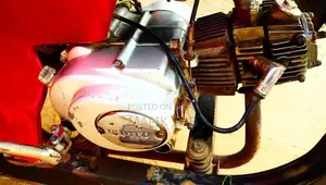 United 100 R Rickshaw - Classic Three-Wheeler Vehicle