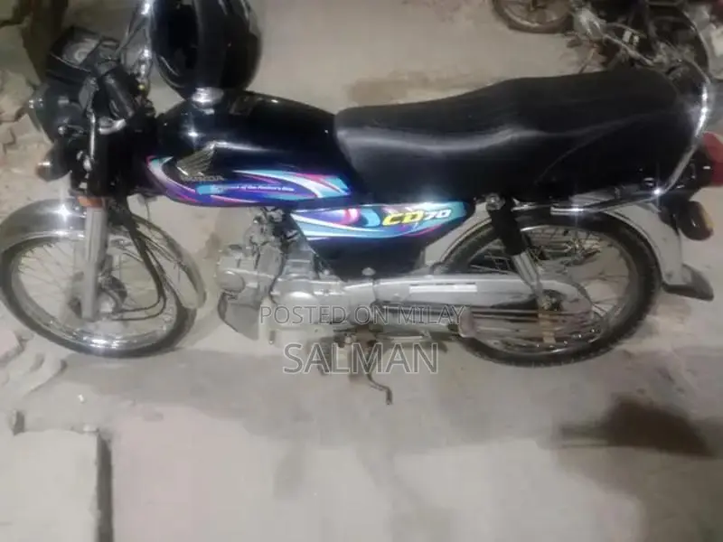 Honda CD 70 Motorcycle - Classic Two-Wheeler