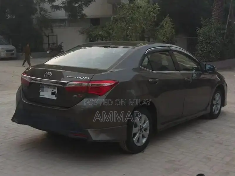 Toyota Corolla Grande 1.8 Sedan - Pristine Condition