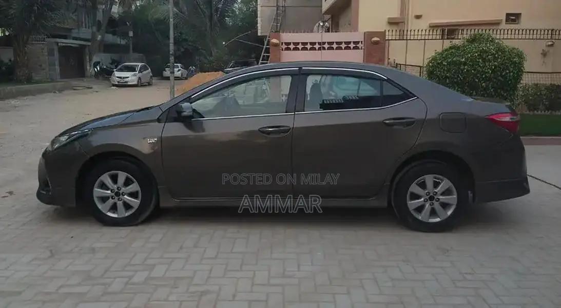 Toyota Corolla Grande 1.8 Sedan - Pristine Condition