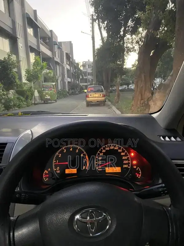 Toyota Corolla GLI Automatic Sedan - VVTI Technology