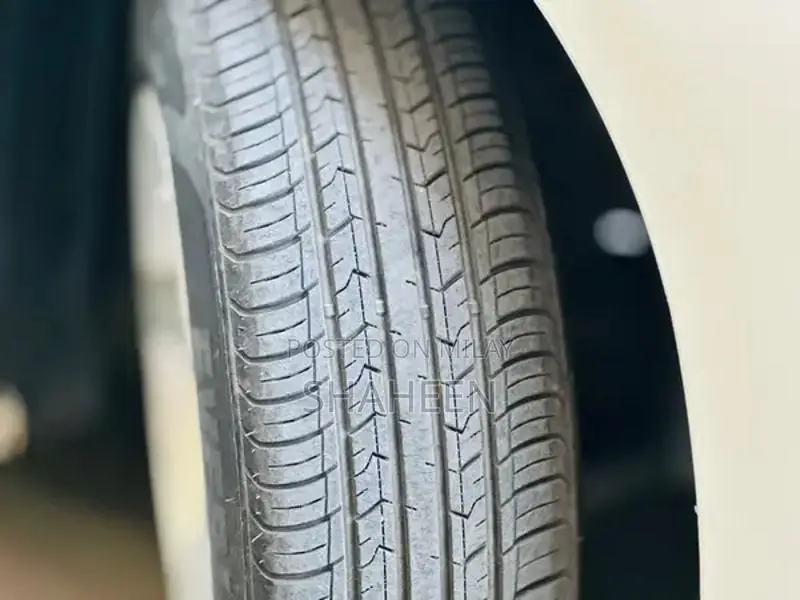 Toyota Corolla XLi 2013 VVTI Sedan Low Mileage Clean Condition