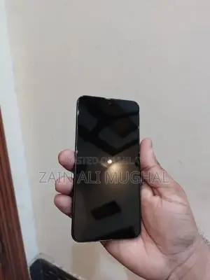 Samsung Galaxy S22 5G Smartphone with High-Performance Features