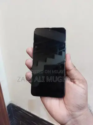 Samsung Galaxy S22 5G Smartphone with High-Performance Features