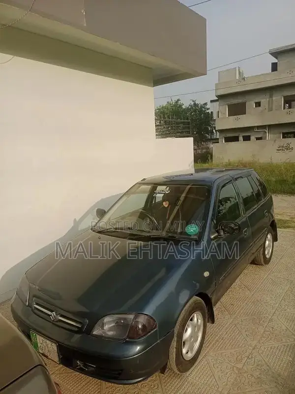Suzuki Cultus VXR EFi Compact Sedan