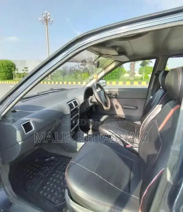 Suzuki Cultus VXR EFi Compact Sedan