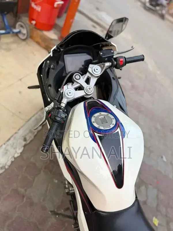 BMW Motorrad S1000RR Sport Motorcycle - High-Performance Superbike