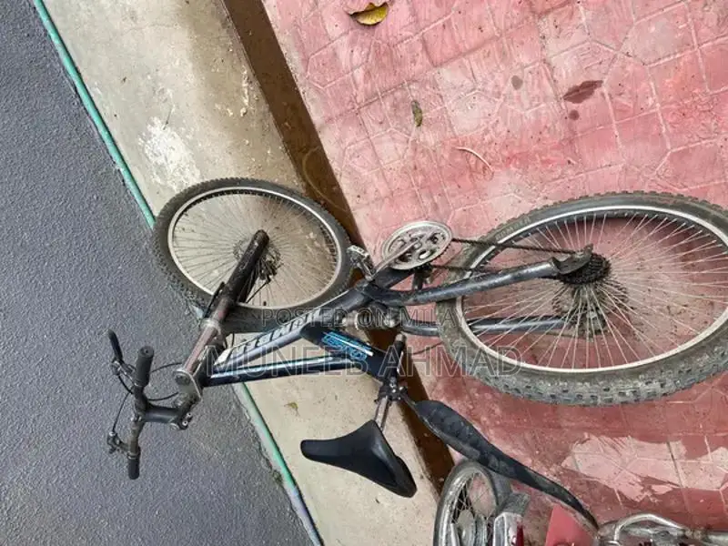 Used Bicycle with Gear Issues - Student Cycle