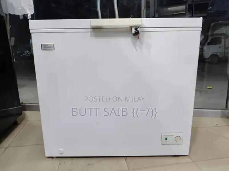 Small Single Door Freezer - Compact Refrigeration Solution