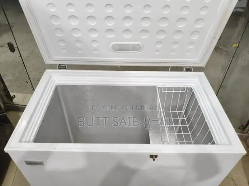 Small Single Door Freezer - Compact Refrigeration Solution