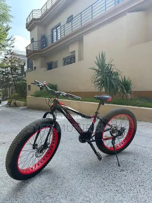 Fat Bike with Shimano 11-Speed Disc Brake System