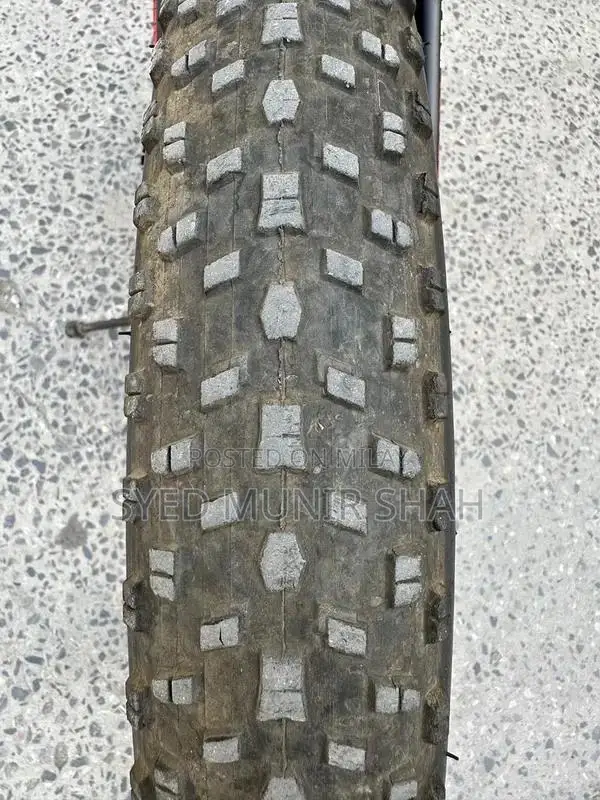 Fat Bike with Shimano 11-Speed Disc Brake System