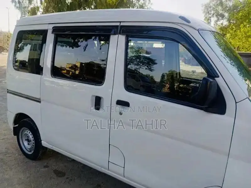 Daihatsu Hijet 660cc Micro Van Automatic Transmission