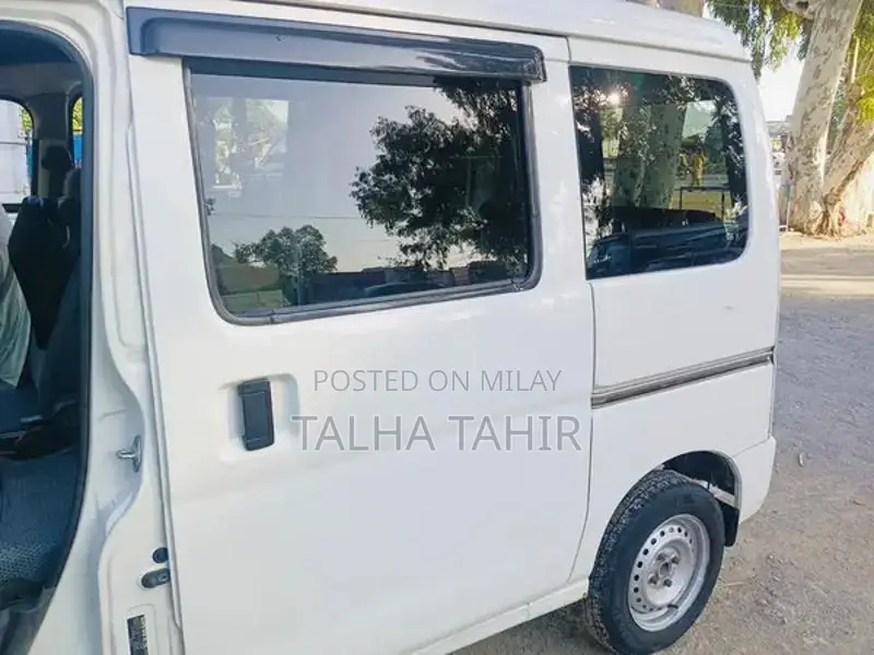Daihatsu Hijet 660cc Micro Van Automatic Transmission