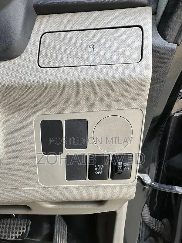 Daihatsu Move Eco Idle Compact Car - Clean Low Mileage Import