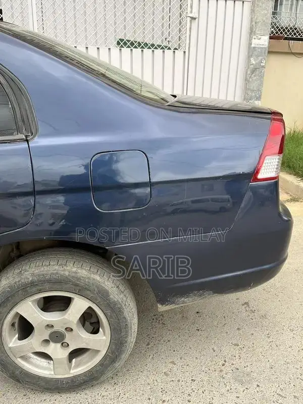 Honda Civic - Reliable Sedan with Engine Replacement