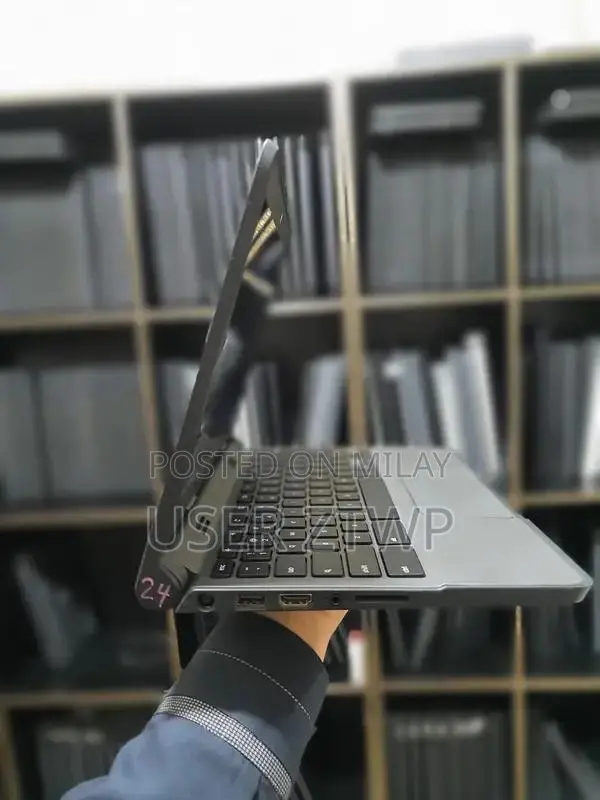 Dell Chromebook 4GB RAM 16GB Storage with Bonus USB