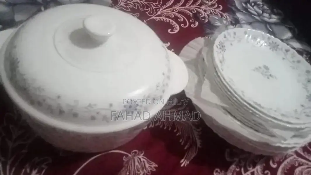 Stone Finish 72-Piece Decorative Set