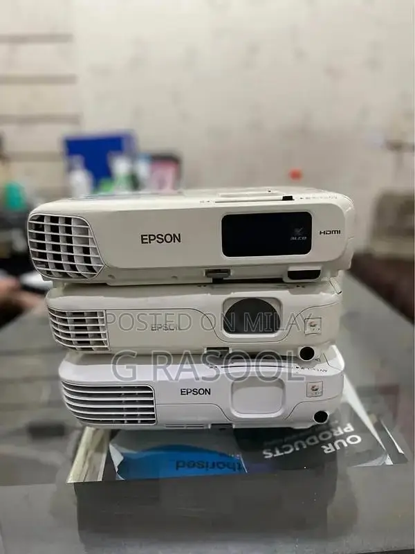 High-Performance Classroom Multimedia Projector for Enhanced Learning