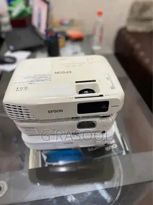 High-Performance Classroom Multimedia Projector for Enhanced Learning