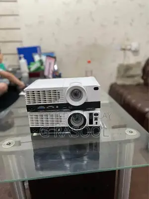 High-Performance Classroom Multimedia Projector for Enhanced Learning