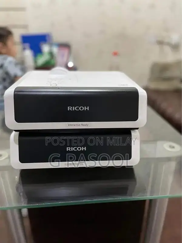 High-Performance Classroom Multimedia Projector for Enhanced Learning