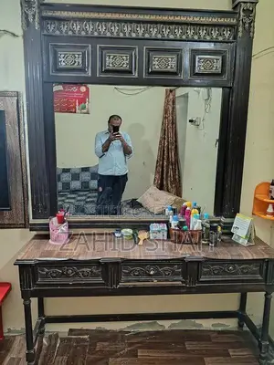 Classic Wooden Dressing Table Console