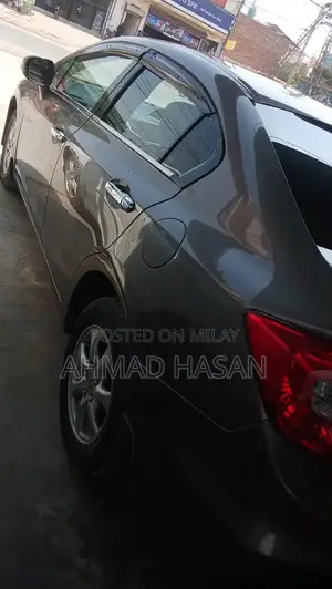 2013 Honda Civic Sedan - Reliable Imported Compact Car