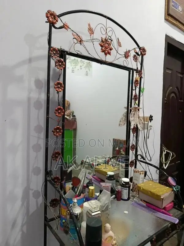 3-Panel Glass Shelf Dressing Mirror with Iron Frame