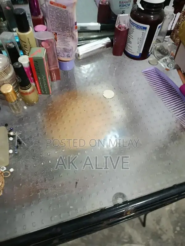 3-Panel Glass Shelf Dressing Mirror with Iron Frame