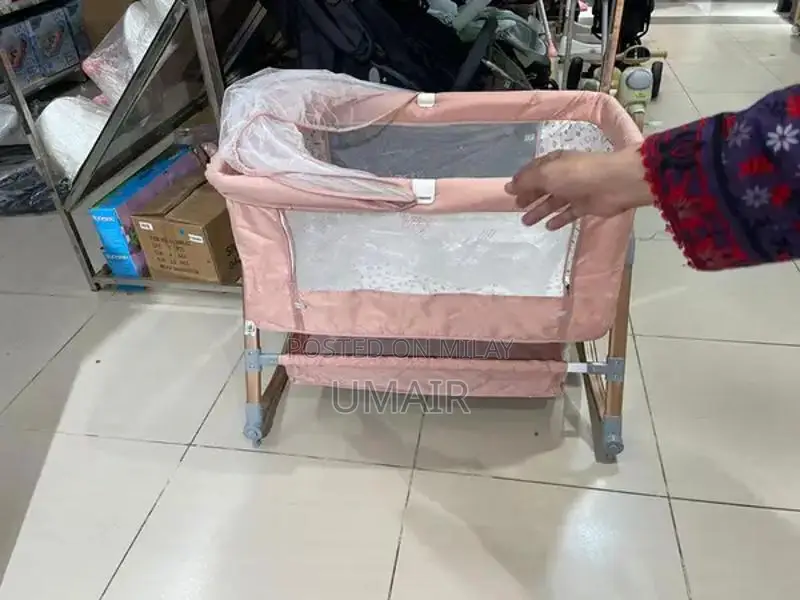 Comfortable Baby Bed for Infant Sleeping