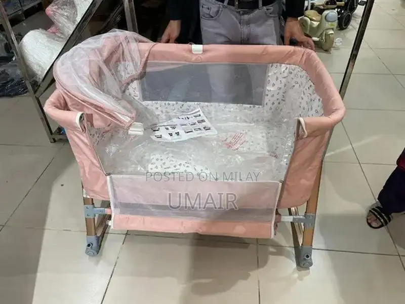 Comfortable Baby Bed for Infant Sleeping