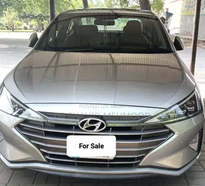 2021 Hyundai Elantra Sedan - Silver Metallic Exterior