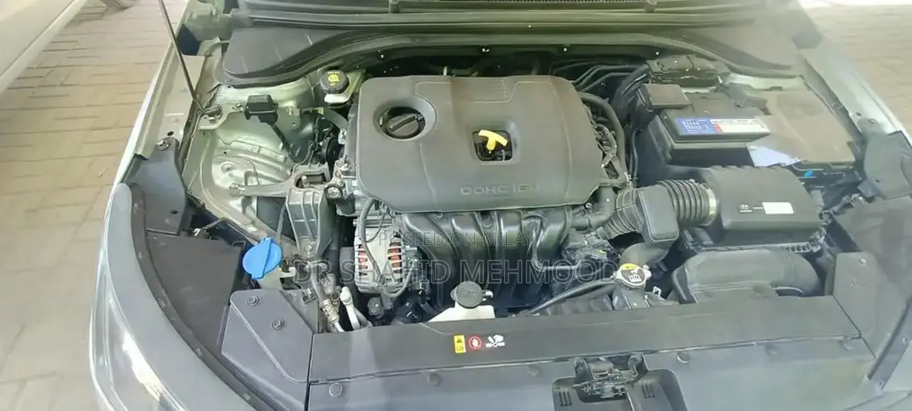 2021 Hyundai Elantra Sedan - Silver Metallic Exterior