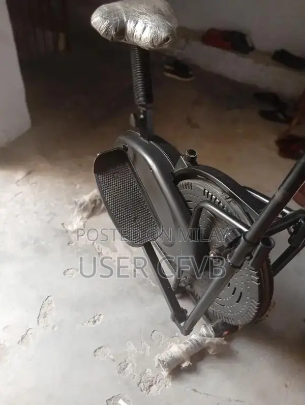 Home Fitness Elliptical Cross-Trainer Machine