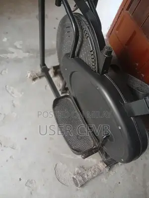 Home Fitness Elliptical Cross-Trainer Machine