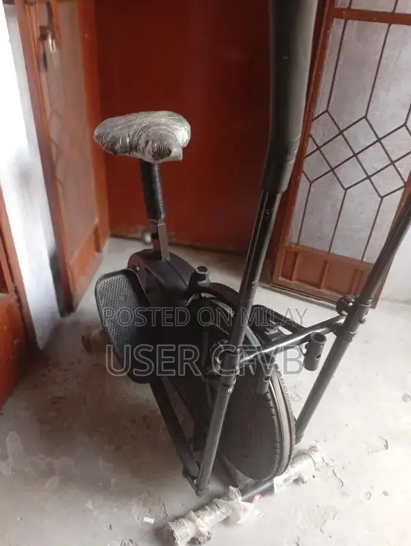 Home Fitness Elliptical Cross-Trainer Machine