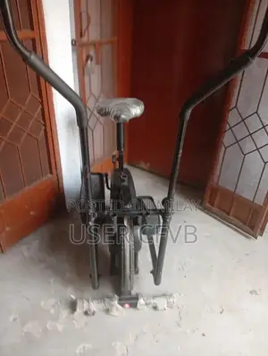 Home Fitness Elliptical Cross-Trainer Machine