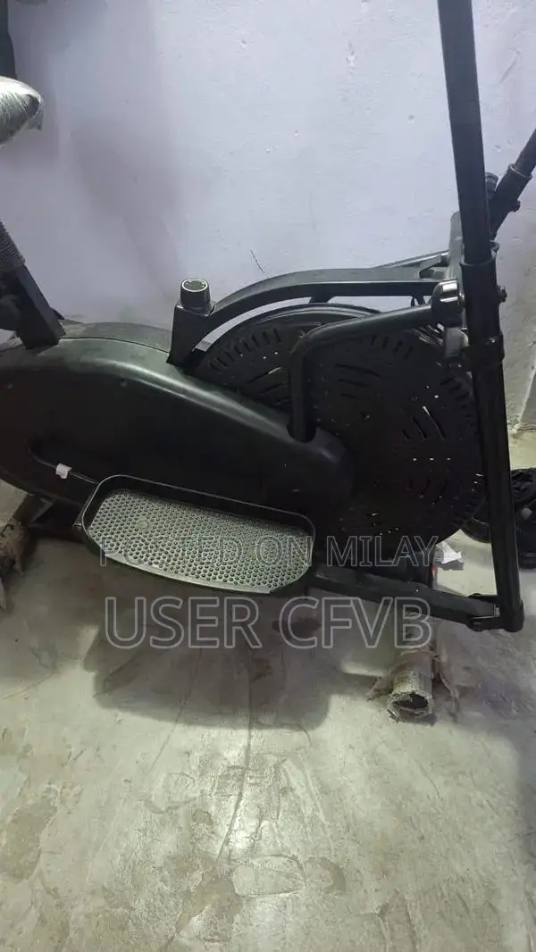 Home Fitness Elliptical Cross-Trainer Machine